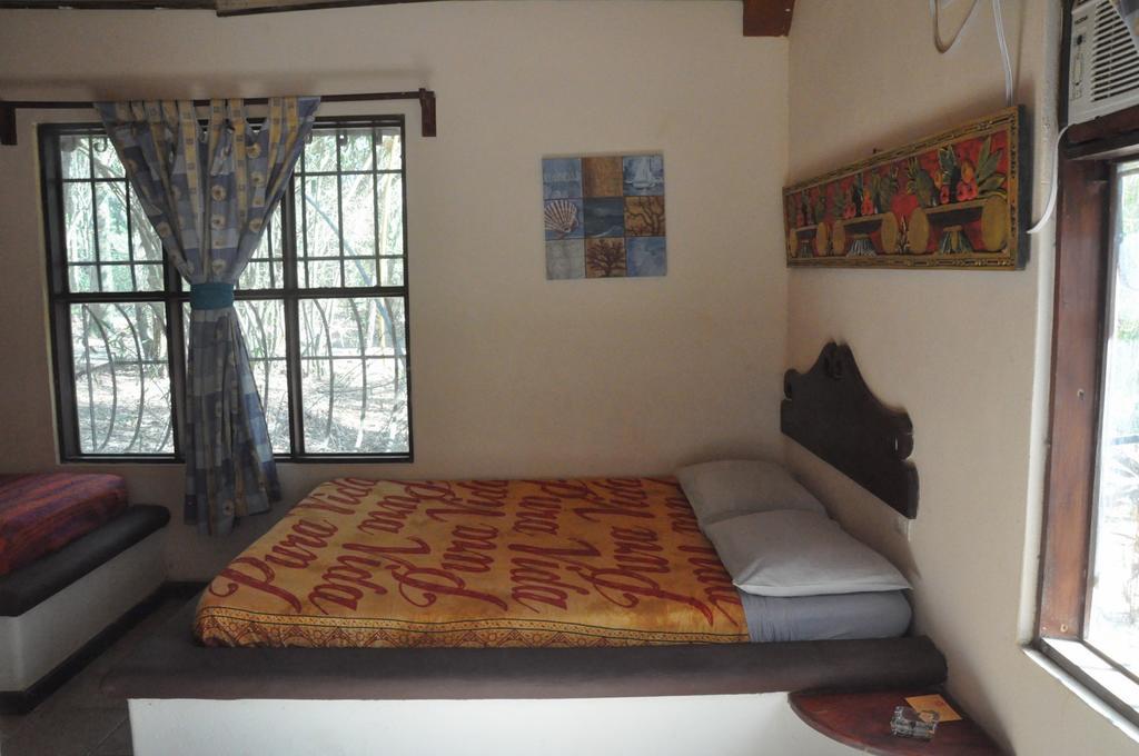 Hacienda La Isla Lodge Sarapiqui Bilik gambar