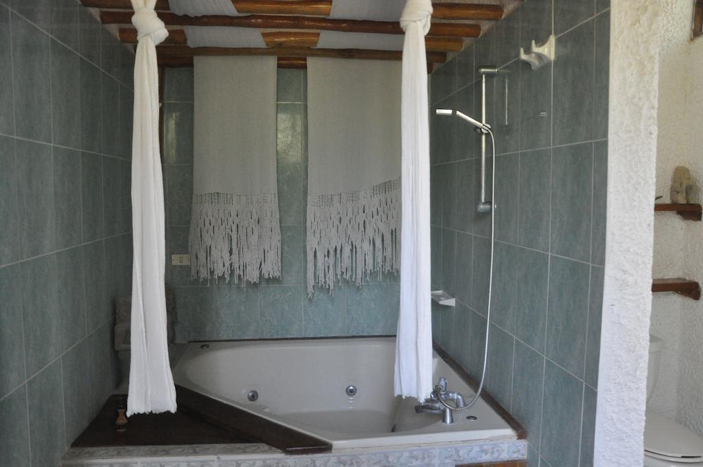 Hacienda La Isla Lodge Sarapiqui Bilik gambar