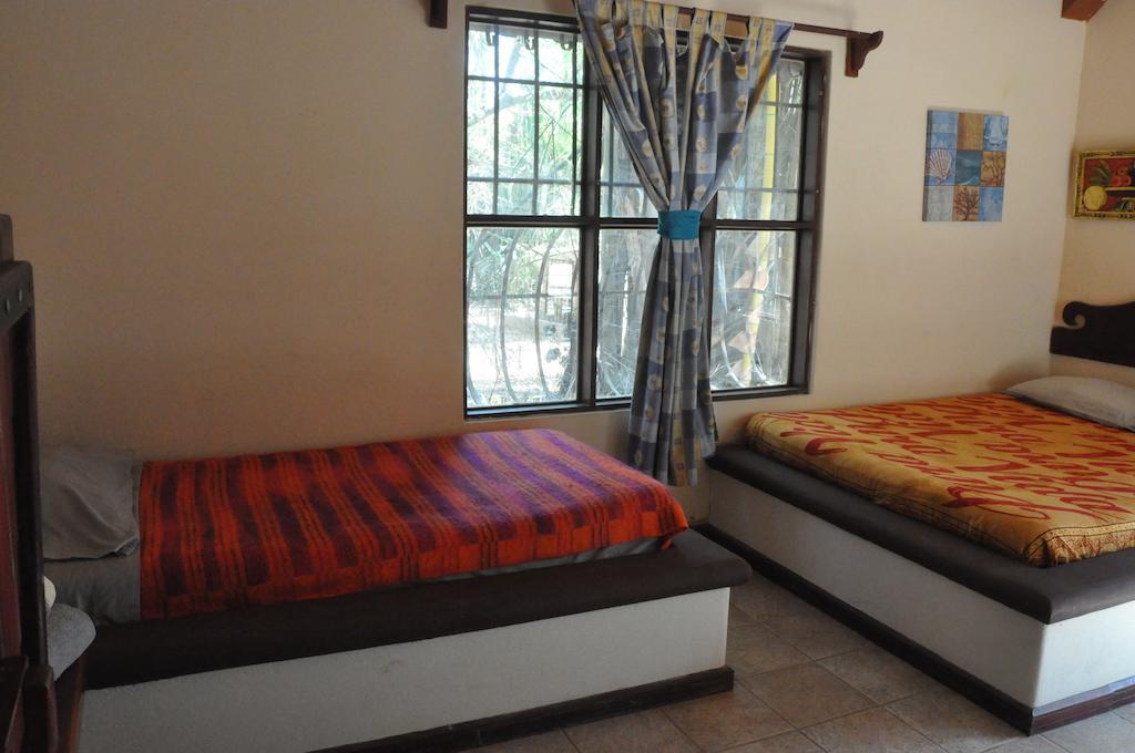 Hacienda La Isla Lodge Sarapiqui Bilik gambar