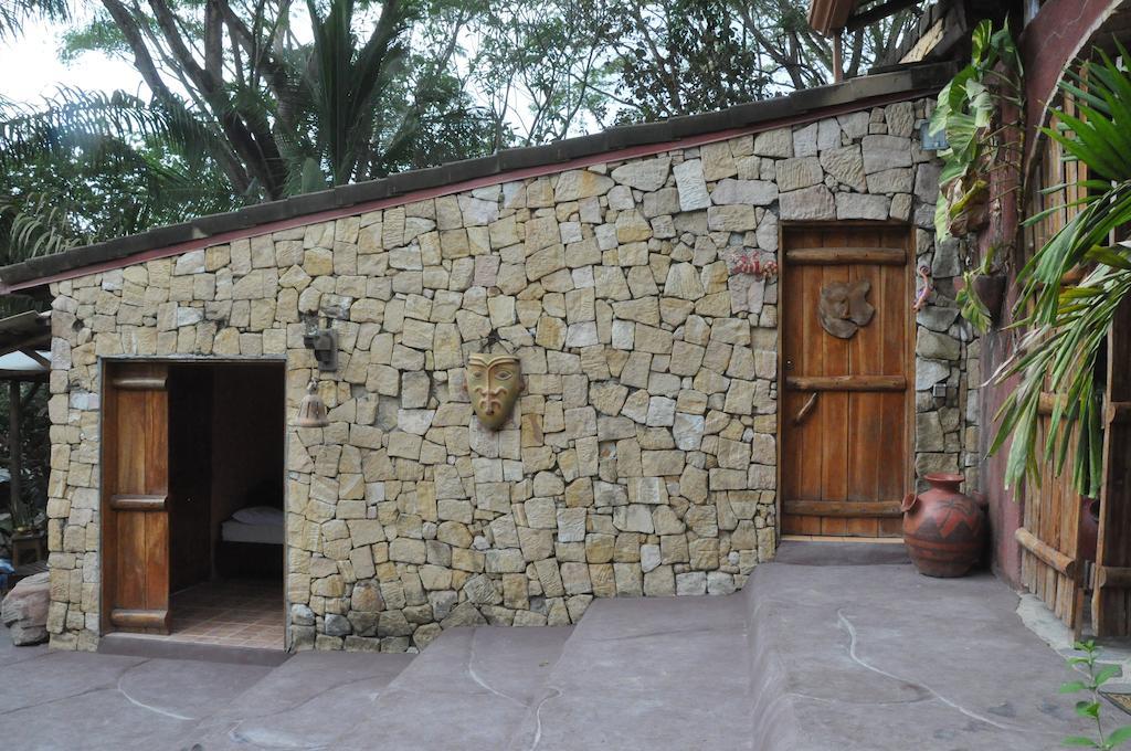 Hacienda La Isla Lodge Sarapiqui Bilik gambar