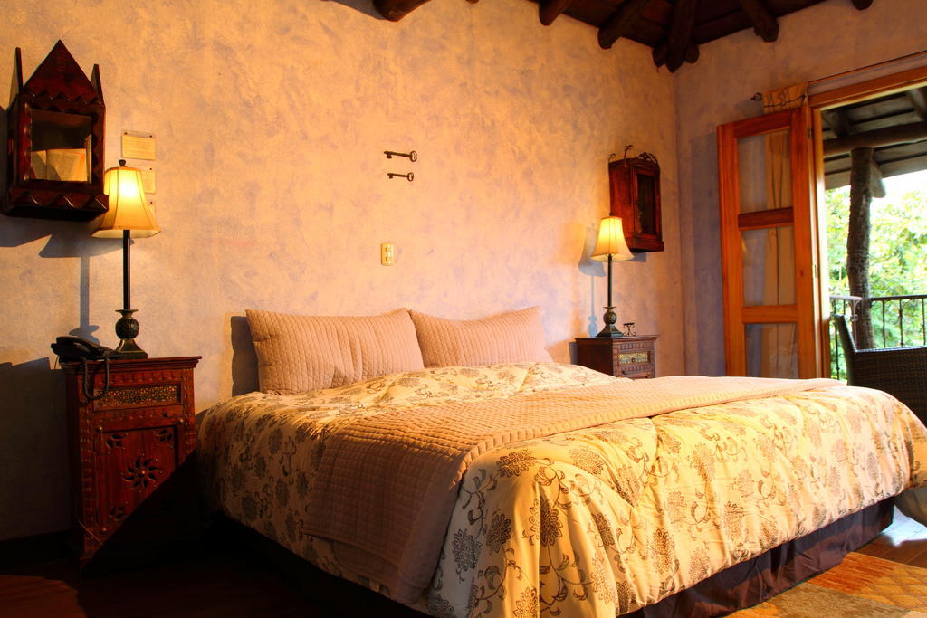 Hacienda La Isla Lodge Sarapiqui Bilik gambar